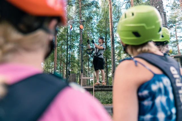 SeikkailuSveitsi — kiipeily-studio i Hyvinkää — bild 2